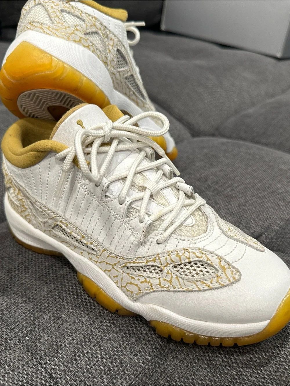 Jordan Retro Classic Boys Size 5  White and Yellow Low-Top Sneakers